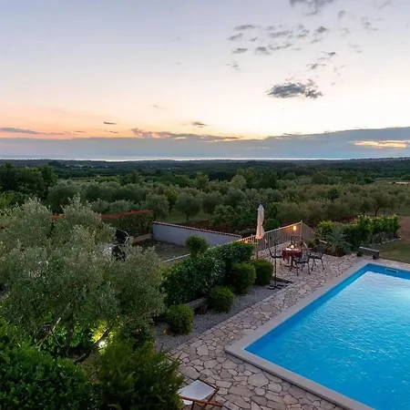 Nira Prázdninový dům Višnjan