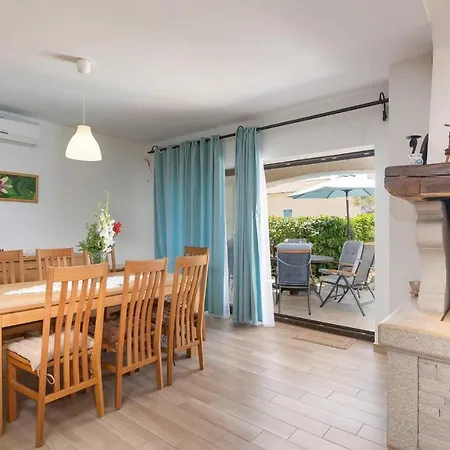 Prázdninový dům Nira Višnjan