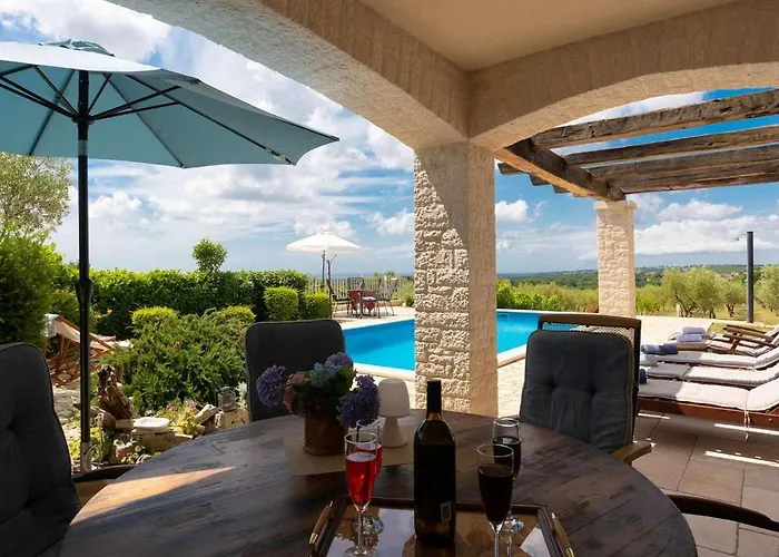 Nira Tatil Evi Višnjan